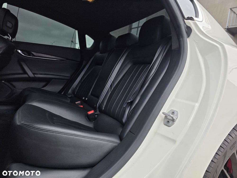 Maserati Quattroporte Q4 GranSport S - 7