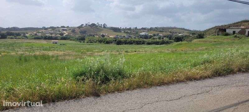 Arrenda-se Terreno/Espaço - Mexilhoeira Grande, Portimão - Grande imagem: 2/4