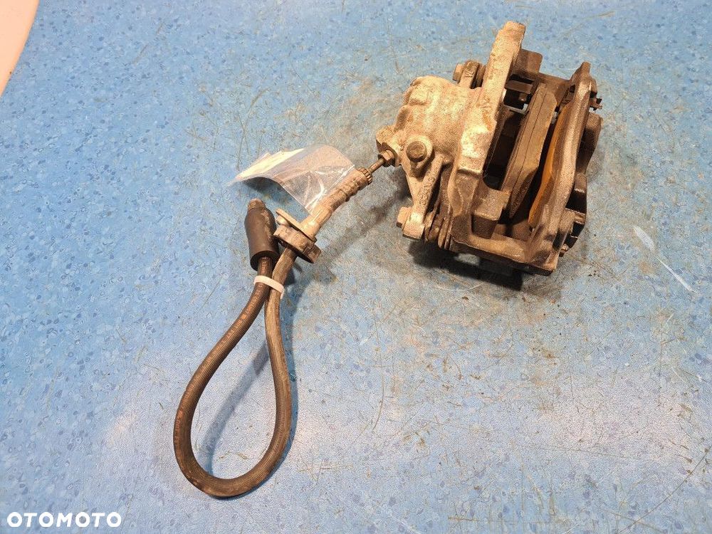 CITROEN C3 III LIFT 24R 1.2T ZACISK HAMULCOWY PRZÓD LEWY - 10