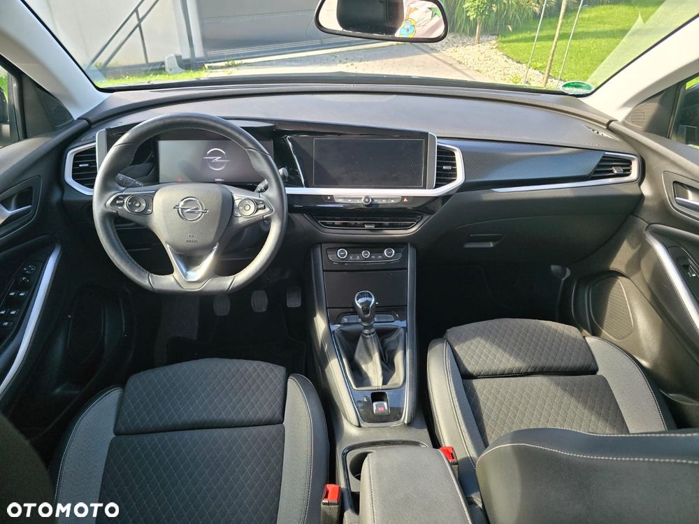 Opel Grandland 1.2 T Business Edition S&S - 10