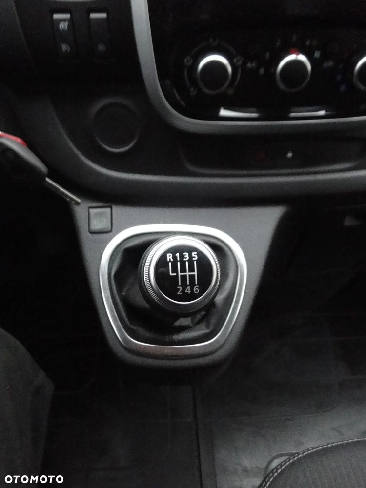 Renault Trafic - 14
