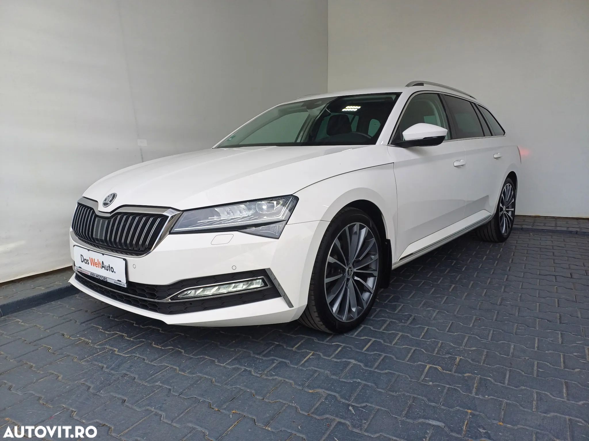 Skoda Superb Combi 2.0 TDI 4X4 DSG Laurin & Klement - 1