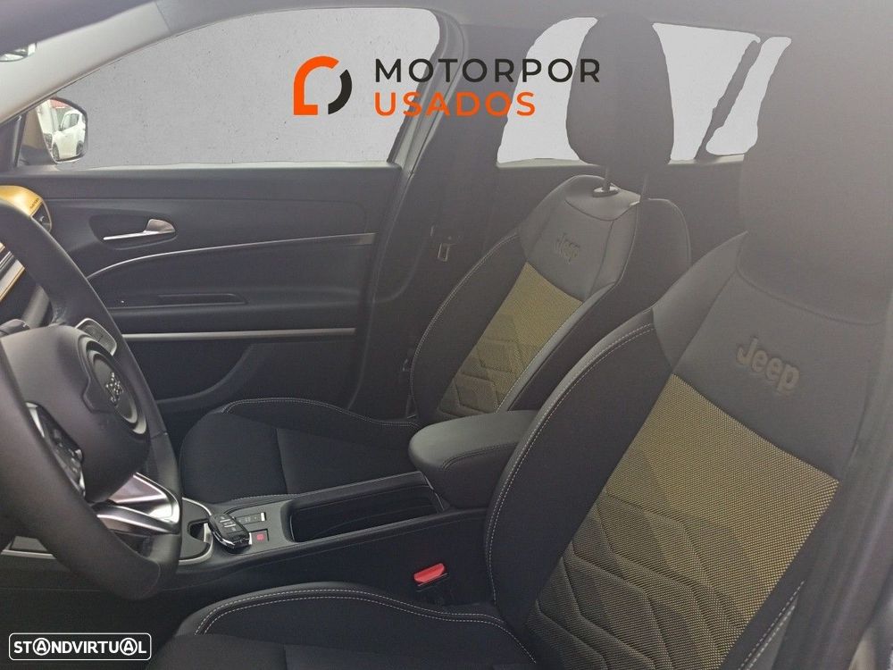 Jeep Avenger 54 kWh Summit - 9