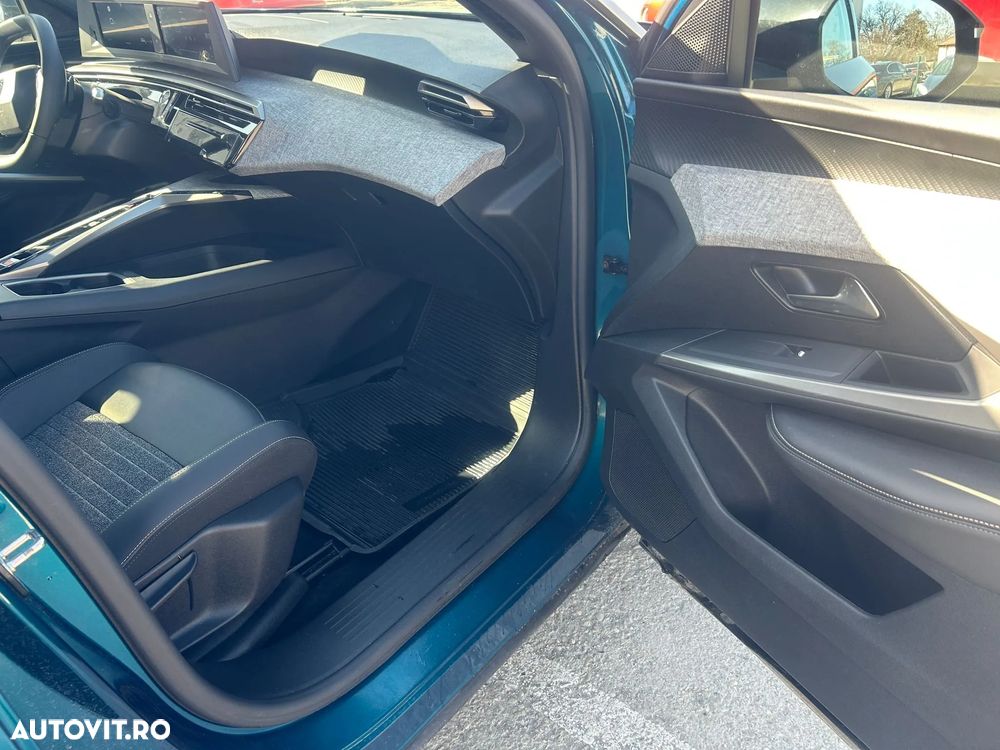 Peugeot 3008 1.2 Hybrid 145 e-DCS6 Allure - 23