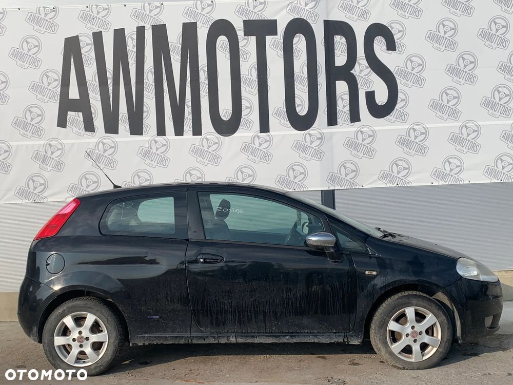 FIAT PUNTO 2008 *SAMOCHÓD NA CZĘŚCI* 2510 MASKA, LAMPA, DRZWI, LUSTERKO, ZDERZAK, GRILL, BŁOTNIK, KLAPA, BELKA, DESKA, FOTELE, KANAPA, ĆWIARTKA, KIEROWNICA, TARCZE, ZACISKI, ZAWIESZENIE, KOMPLETNY PRZÓD, KOMPLETNY TYŁ, LICZNIK, ZEGARY, PRAWE LEWE PRZÓD TYŁ - 1