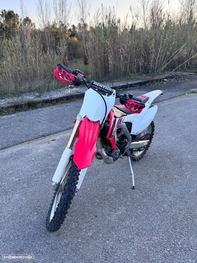 Honda CRF - 1