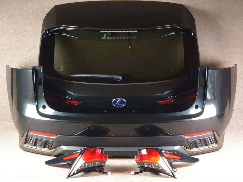 LEXUS NX F Sport 300h 2.5H od 2017 2021 roku . Klapa Lampa Zderzak Tył - 2