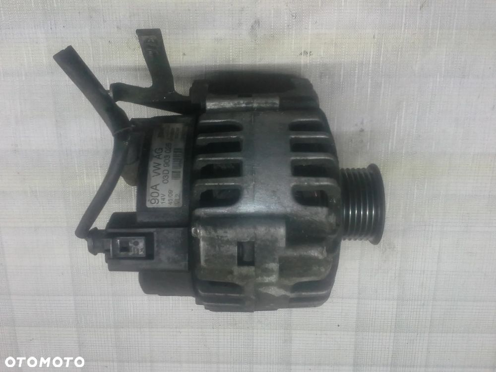 Volkswagen Polo V 1.2 alternator Valeo 90A 03D903025 - 2