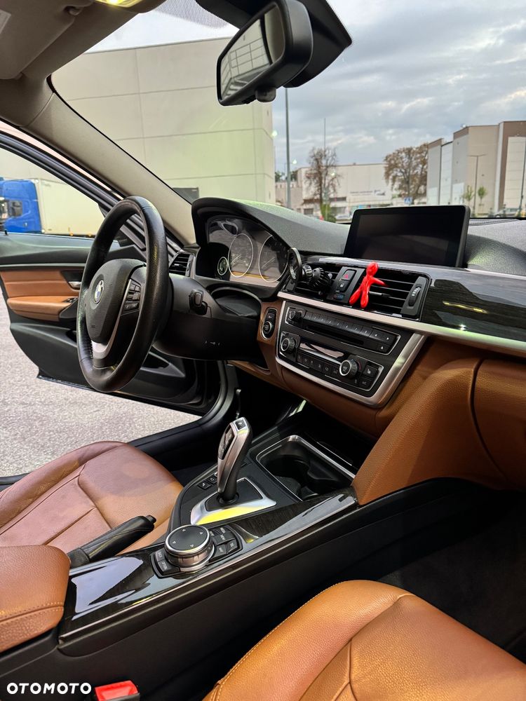 BMW Seria 3 328i Luxury Line - 7