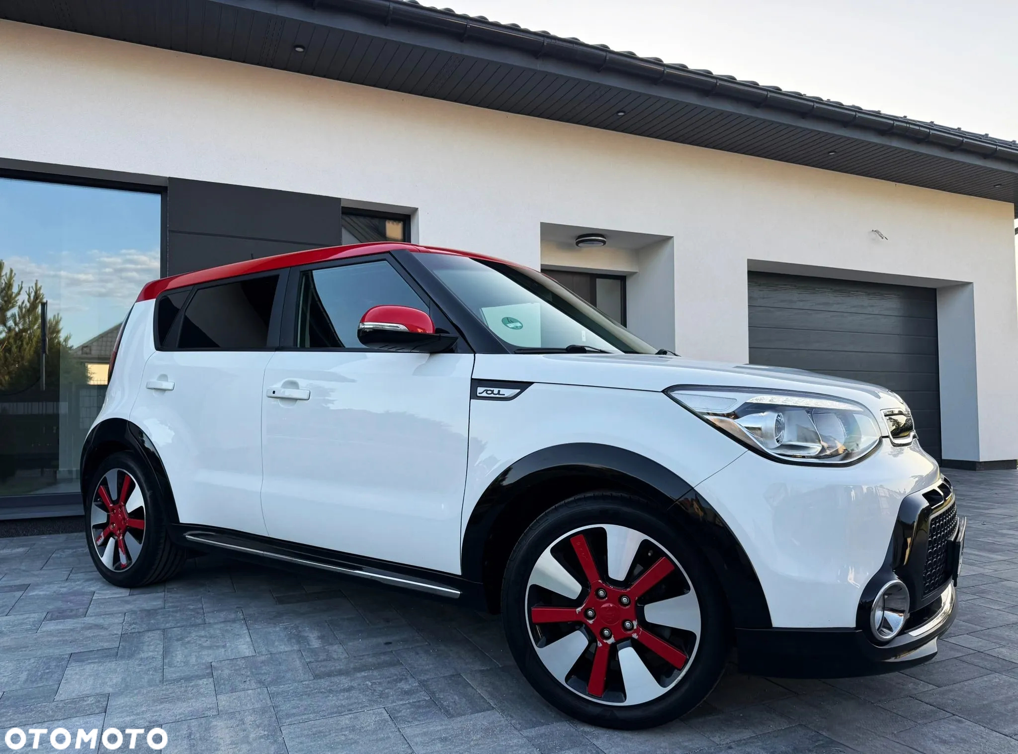 Kia Soul 1.6 GDI White&Red Edition - 32