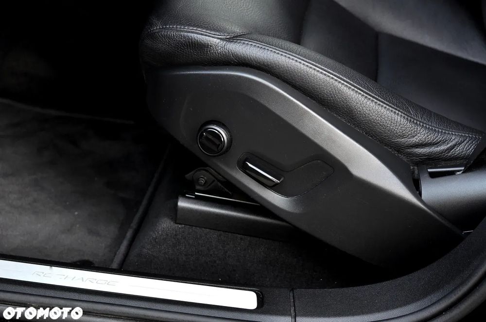 Volvo XC 60 T6 AWD Recharge Geartronic Inscription - 25