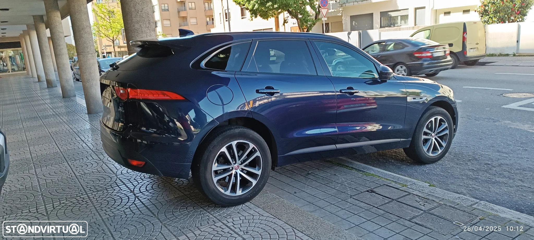 Jaguar F-Pace 2.0 i4D R-Sport Aut. - 4