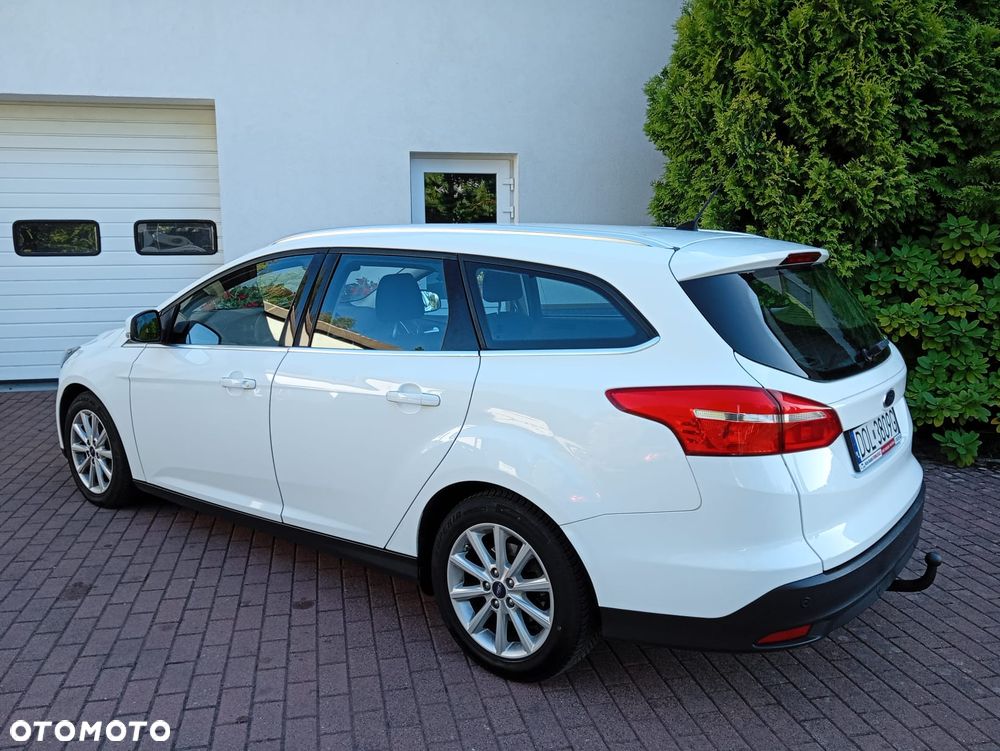 Ford Focus 1.6 TDCi DPF Start-Stopp-System SYNC Edition - 6