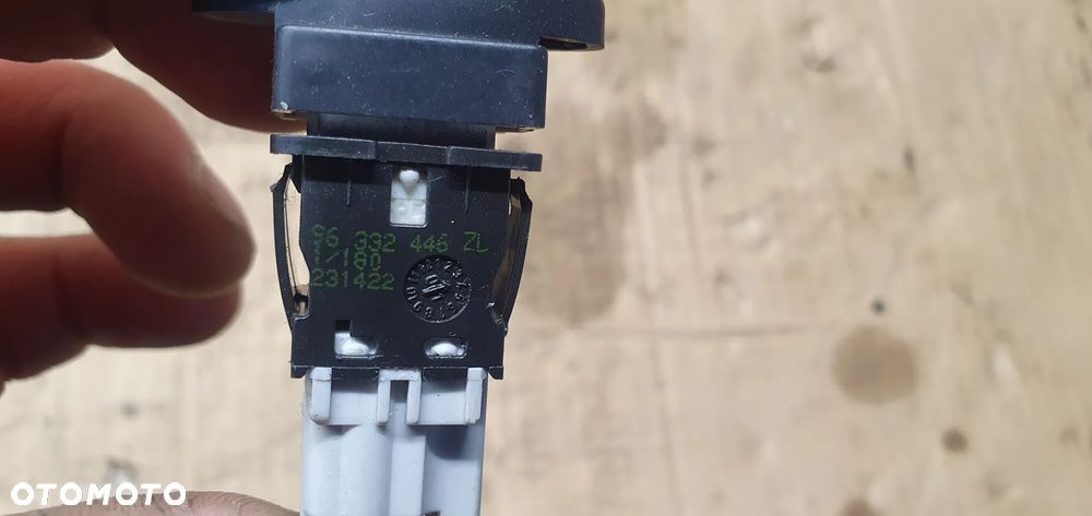 Przełącznik włącznik przycisk alarmu Citroen C5 I 96332446 96332446ZL - 4