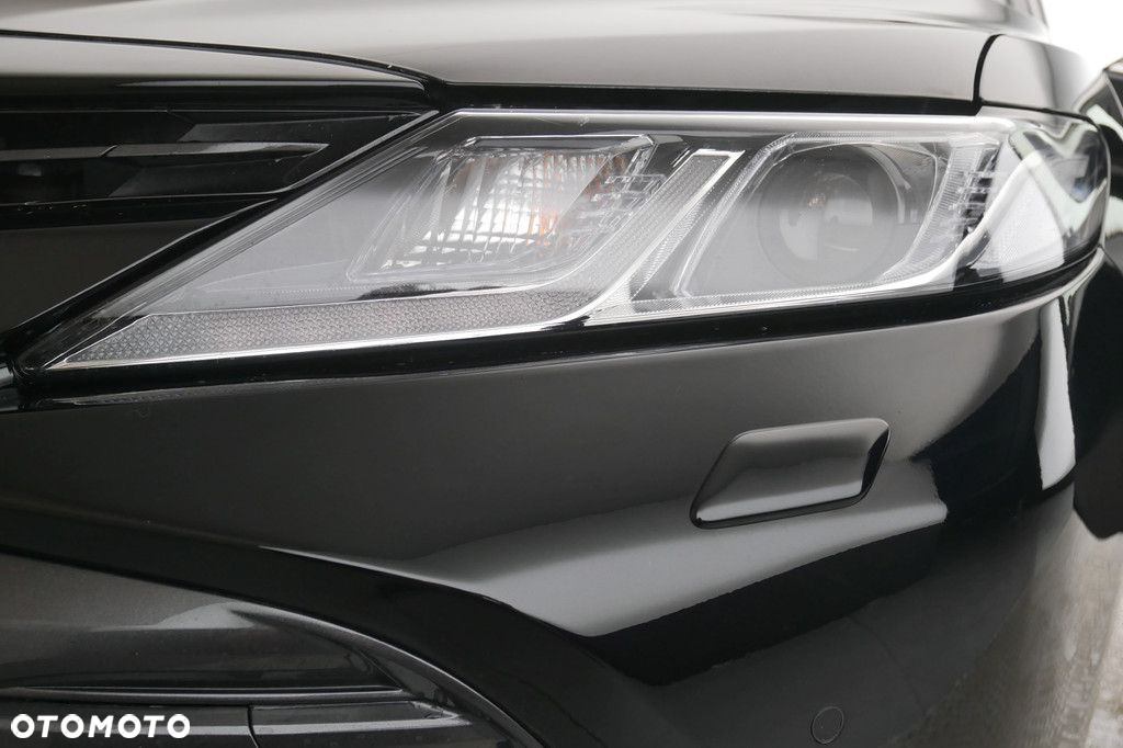Toyota Camry - 13