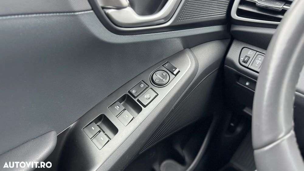 Hyundai IONIQ 1.6 GDI Style - 17