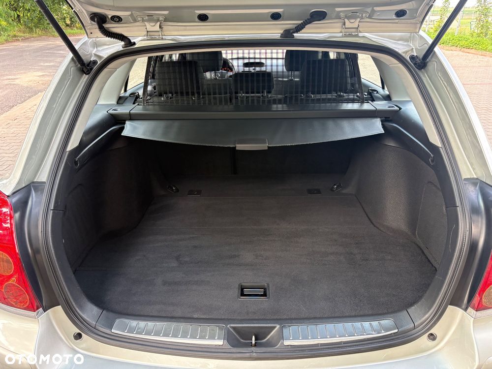 Toyota Avensis 1.8 VVT-i Edition - 26