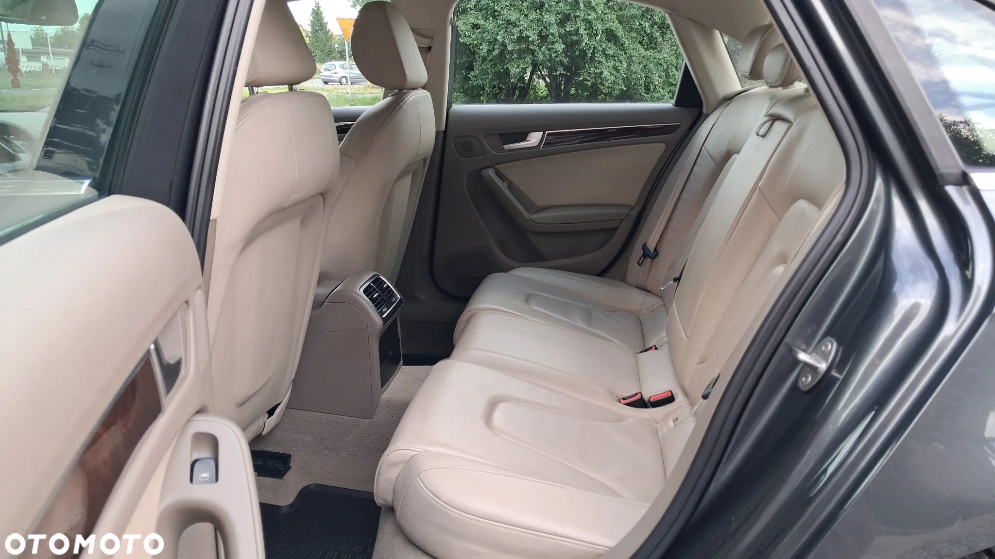 Audi A4 Limousine - 9
