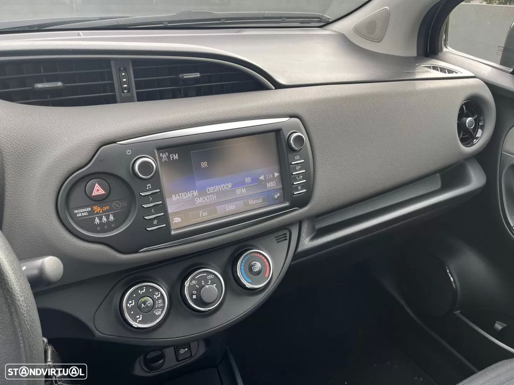 Toyota Yaris 1.0 VVT-i Exclusive - 23