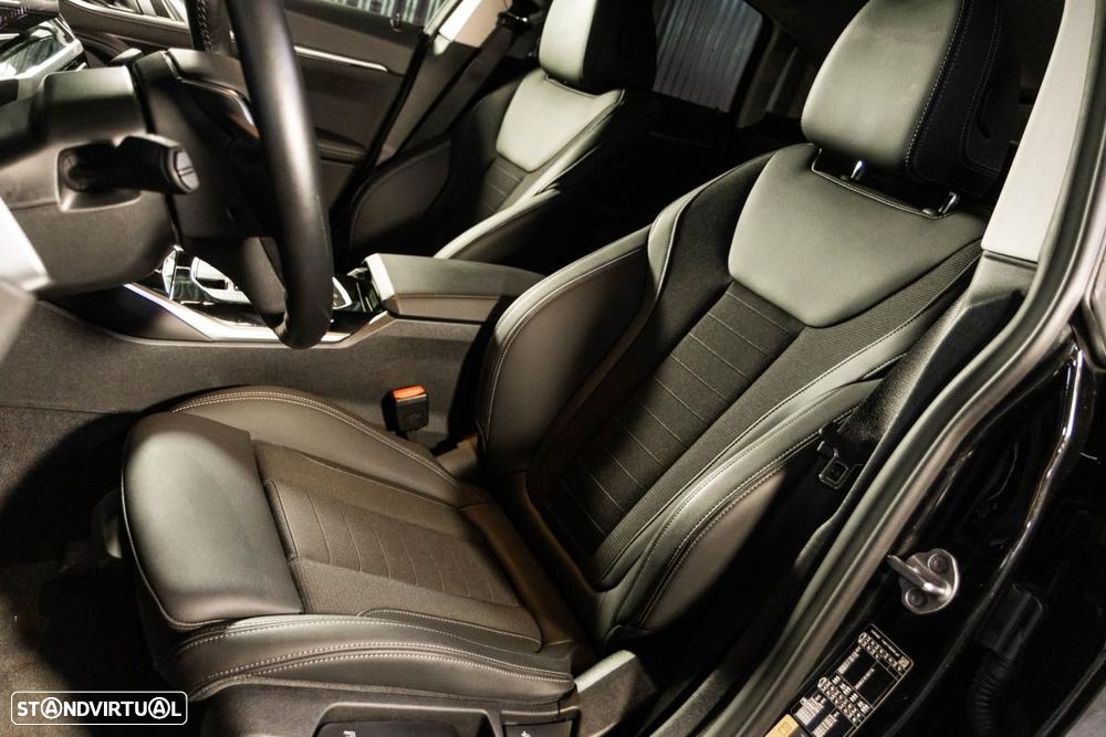 BMW i4 eDrive40 - 43