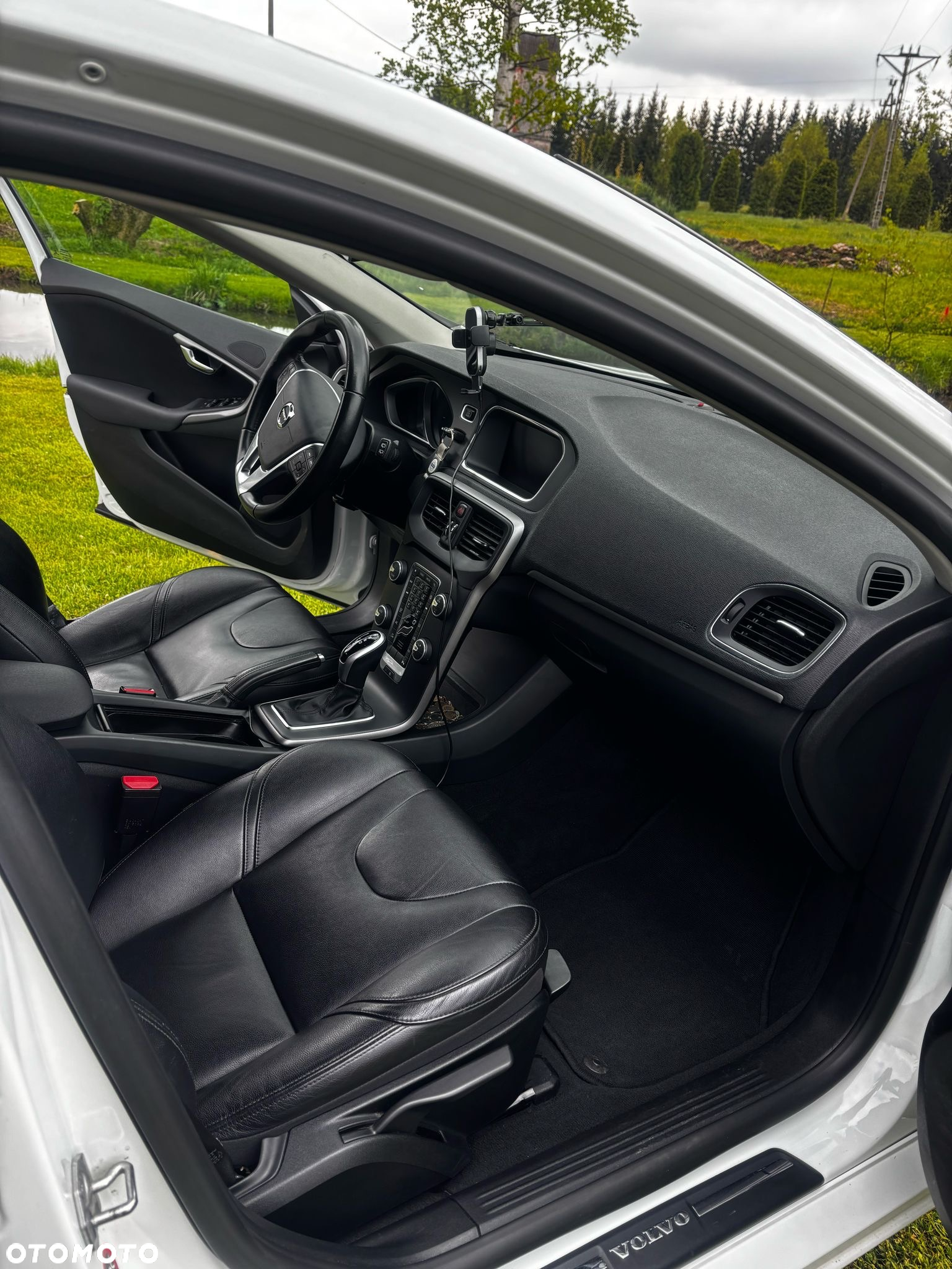 Volvo V40 D3 Drive-E Momentum - 24