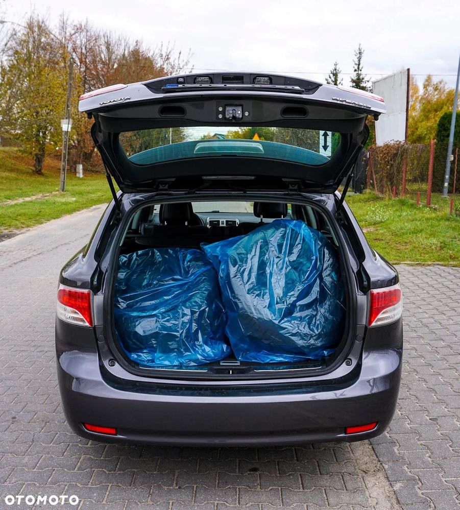 Toyota Avensis 1.8 Comfort - 8