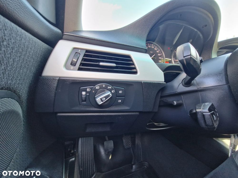 BMW Seria 3 - 18