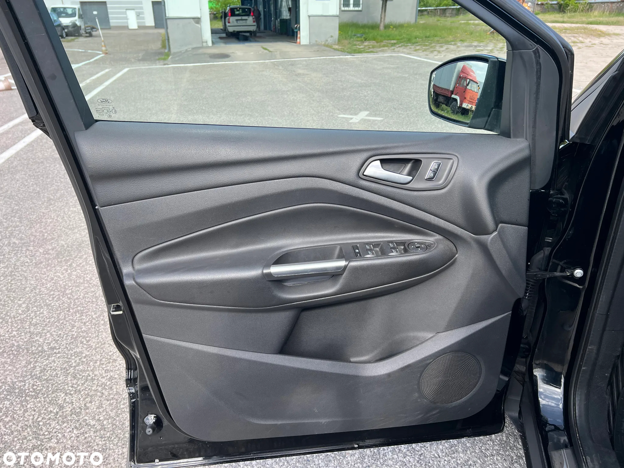 Ford Kuga 1.5 EcoBoost FWD Titanium ASS - 24