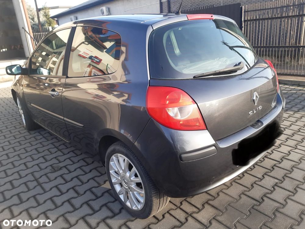 Renault Clio - 5