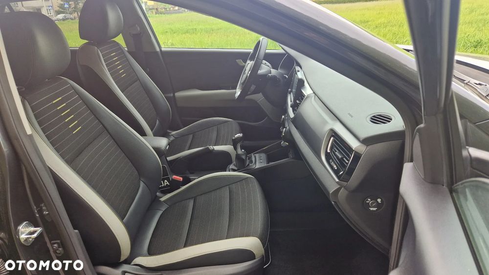 Kia Stonic 1.6 CRDi Platinum Edition - 10
