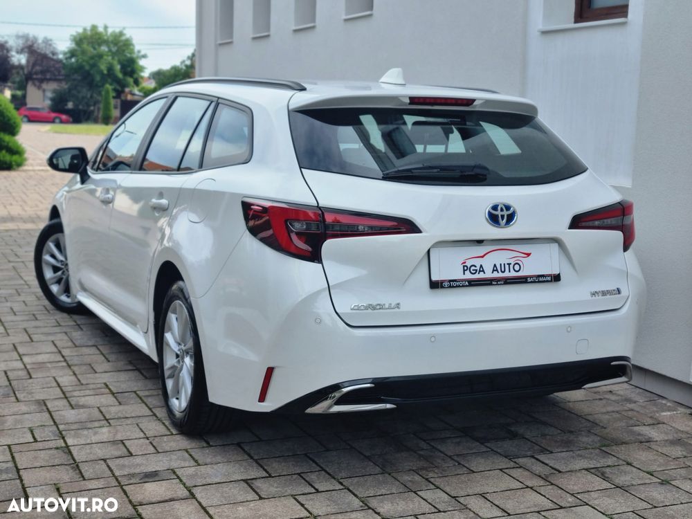 Toyota Corolla 1.8 Business Edition - 3