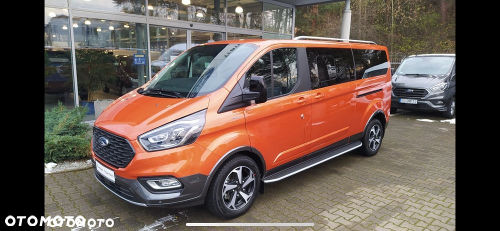 Ford Tourneo Custom - 2