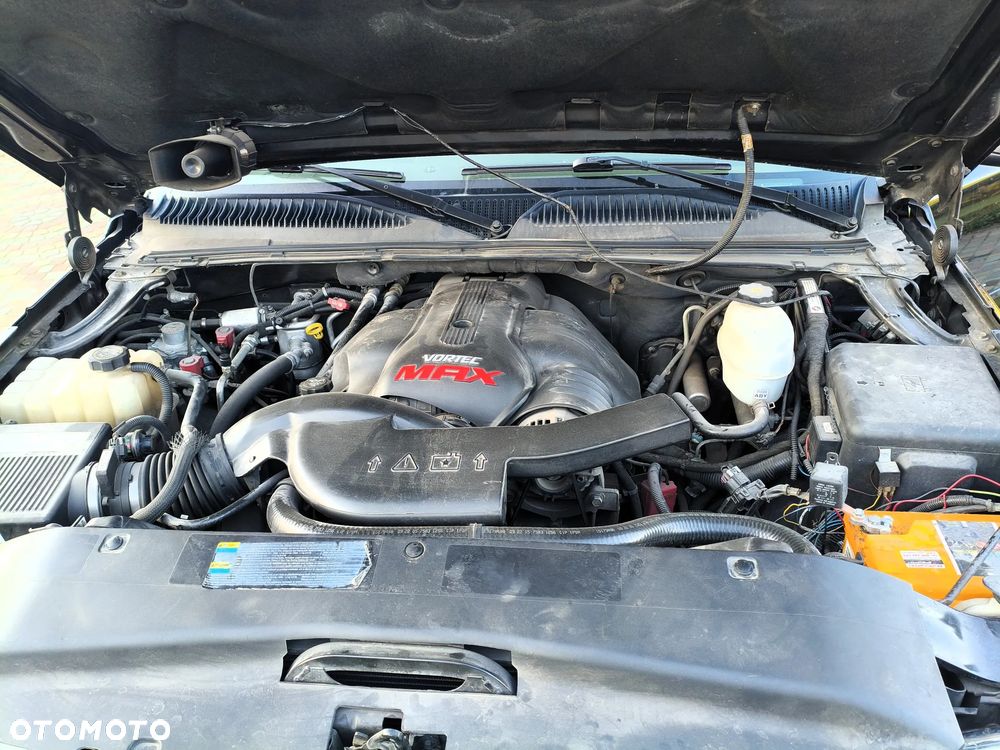 Cadillac Escalade 6.0 V8 - 12