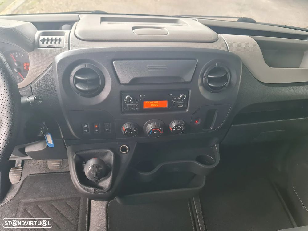Renault Master 2.3Dci 145 CV L2H2 * AC /com IVA DEDUTÍVEL - 27