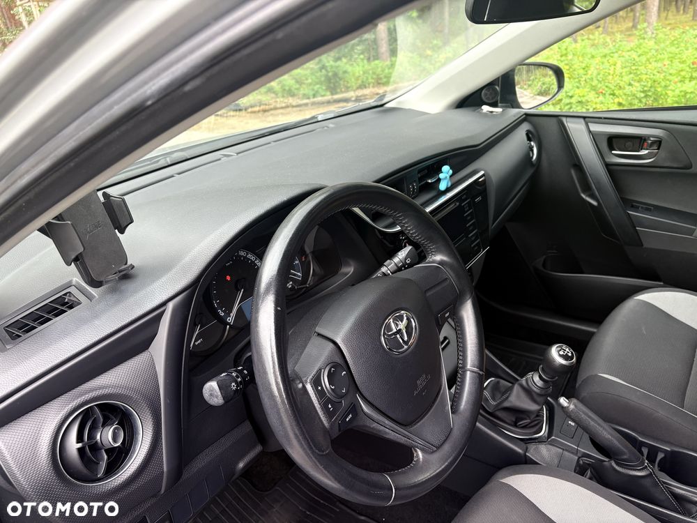 Toyota Auris - 5