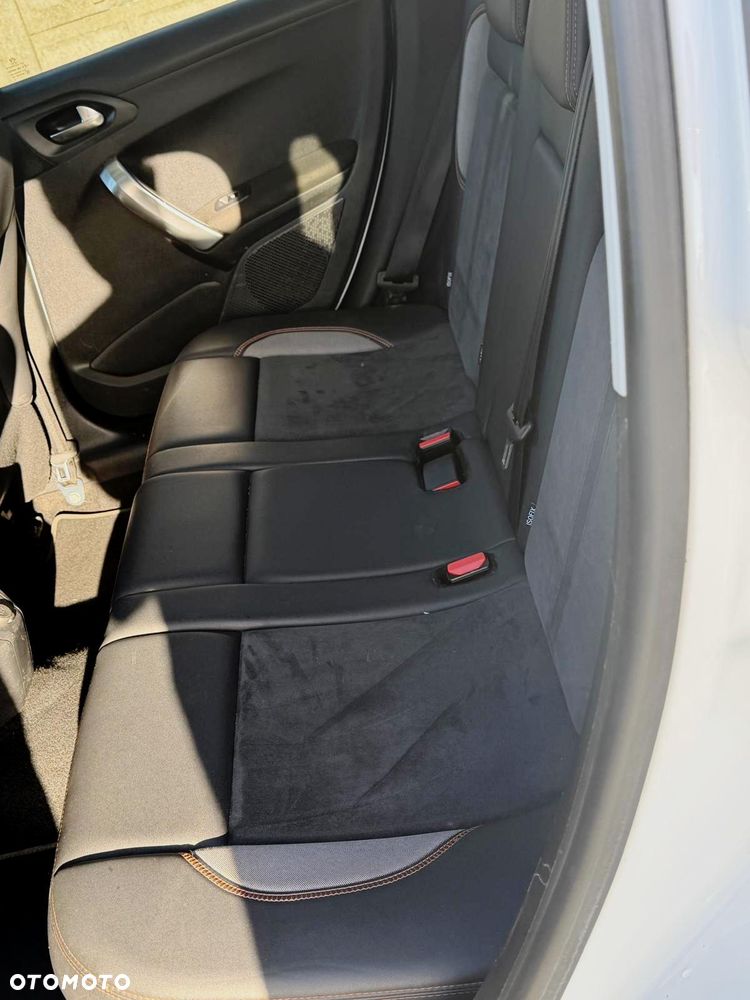 Peugeot 2008 1.6 BlueHDi Allure - 10
