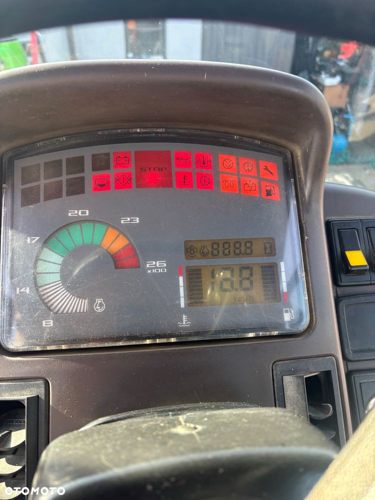 Renault ARES 620 RZ - 9