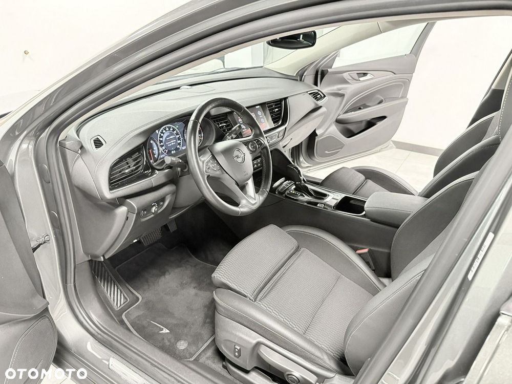 Opel Insignia - 38