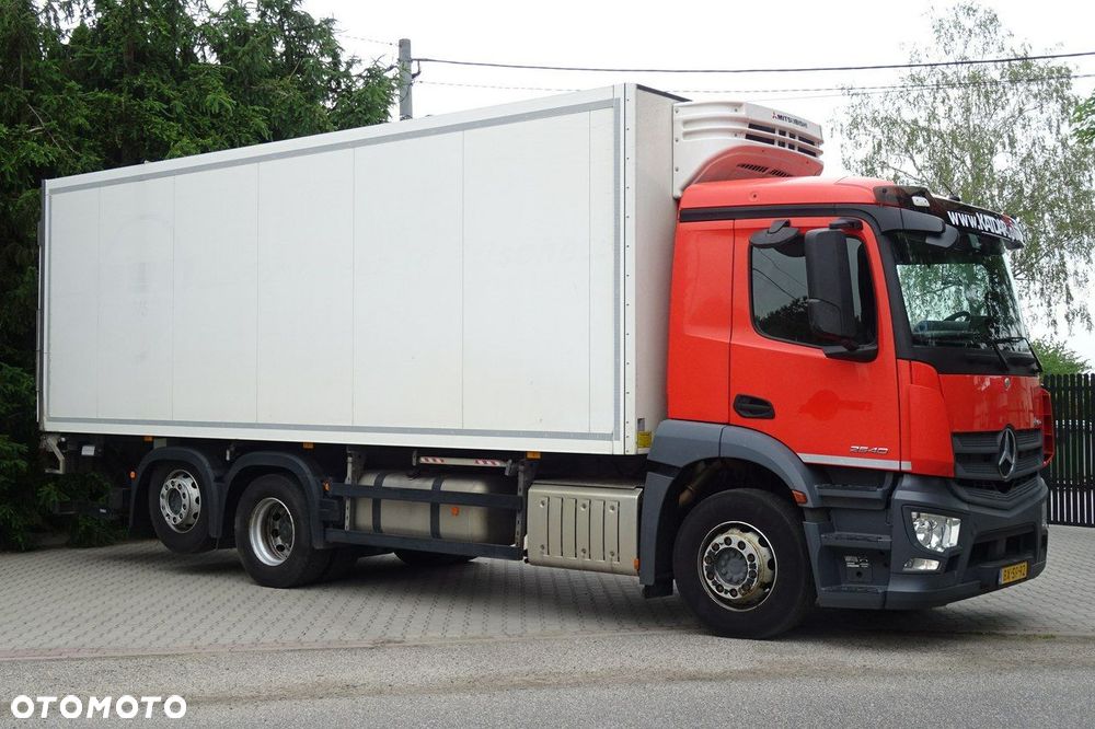 Mercedes-Benz Antos 2540 Sypialna euro 6 chłodni 3 osie podnoszona i skrętna - 25