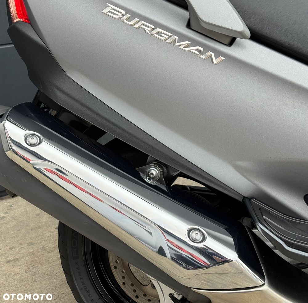 Suzuki Burgman - 13