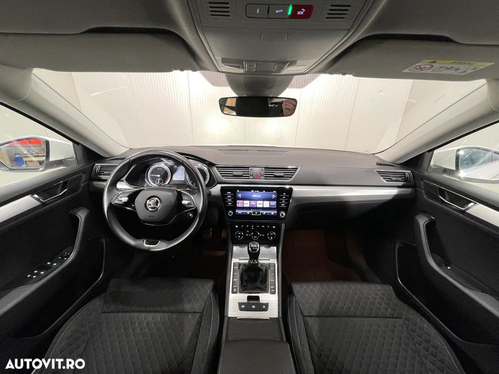 Skoda Superb 2.0 TDI Ambition - 8