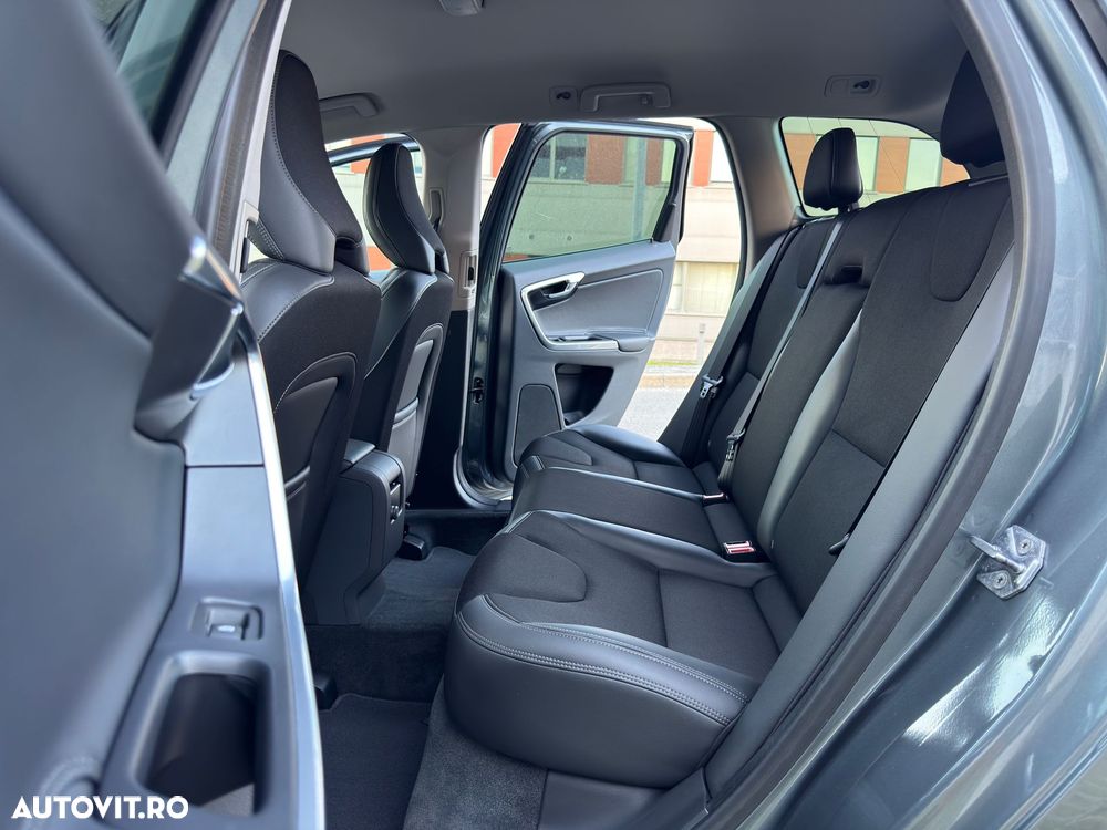 Volvo XC 60 D4 Geartronic Summum - 20