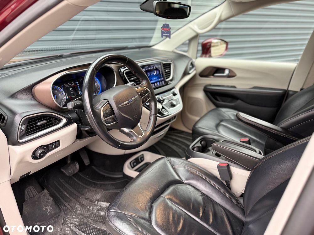 Chrysler Pacifica - 14