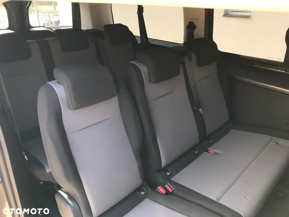 Opel Vivaro - 11