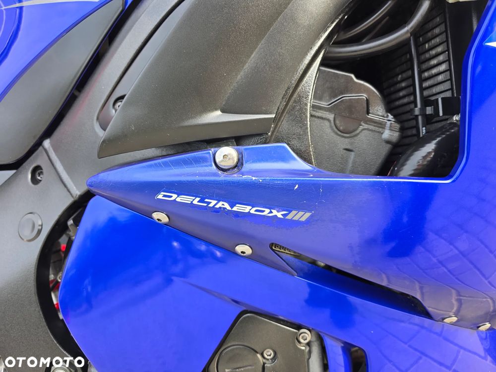 Yamaha R6 - 17