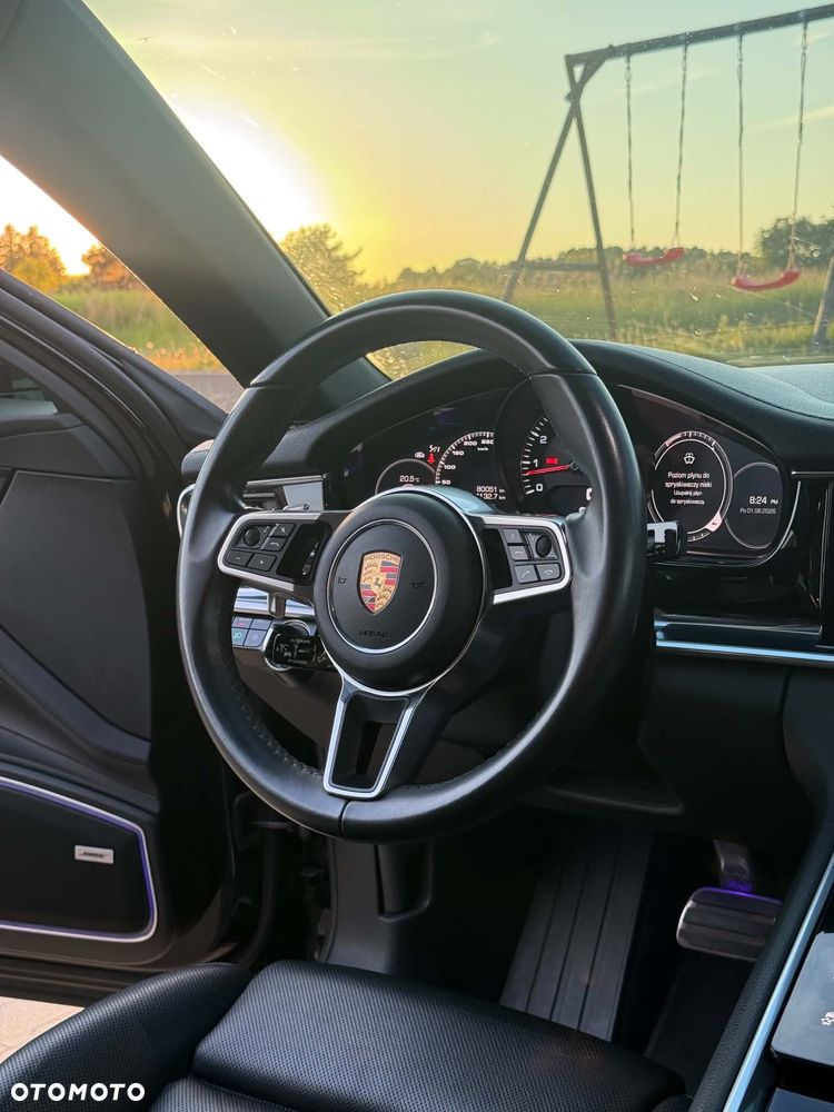 Porsche Panamera 4S - 21