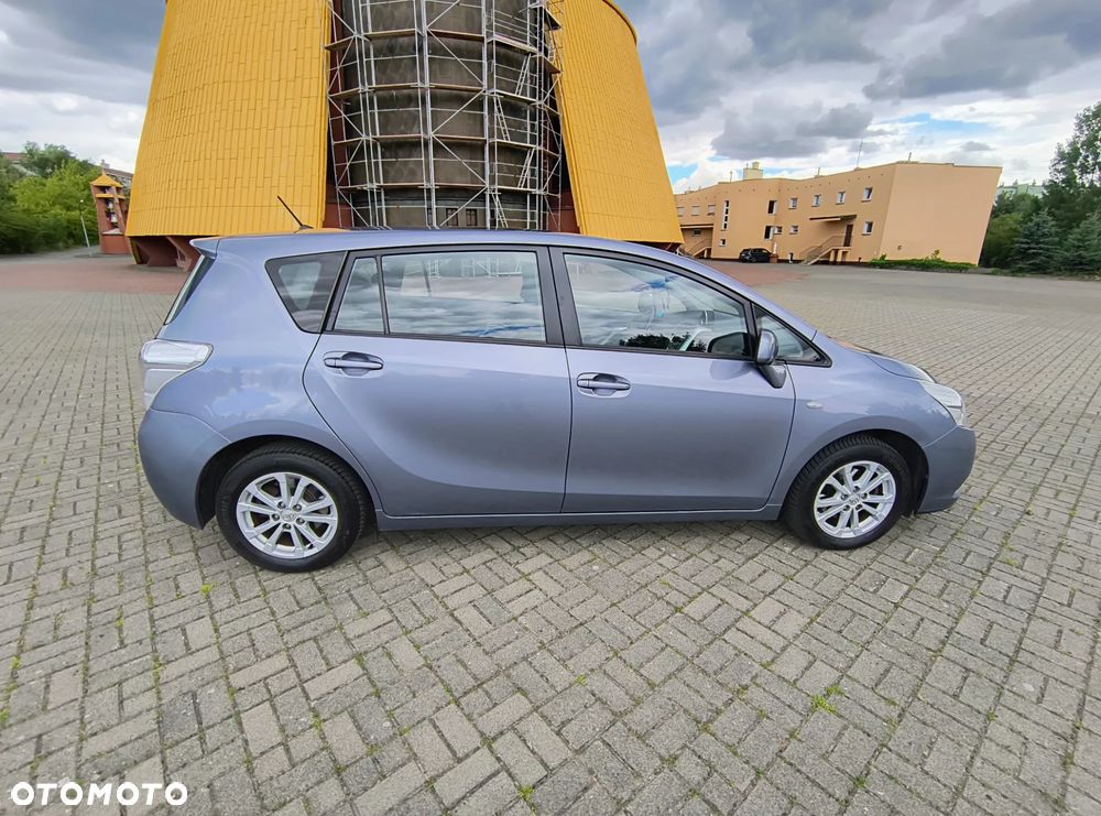 Toyota Verso 1.6 Edition - 4