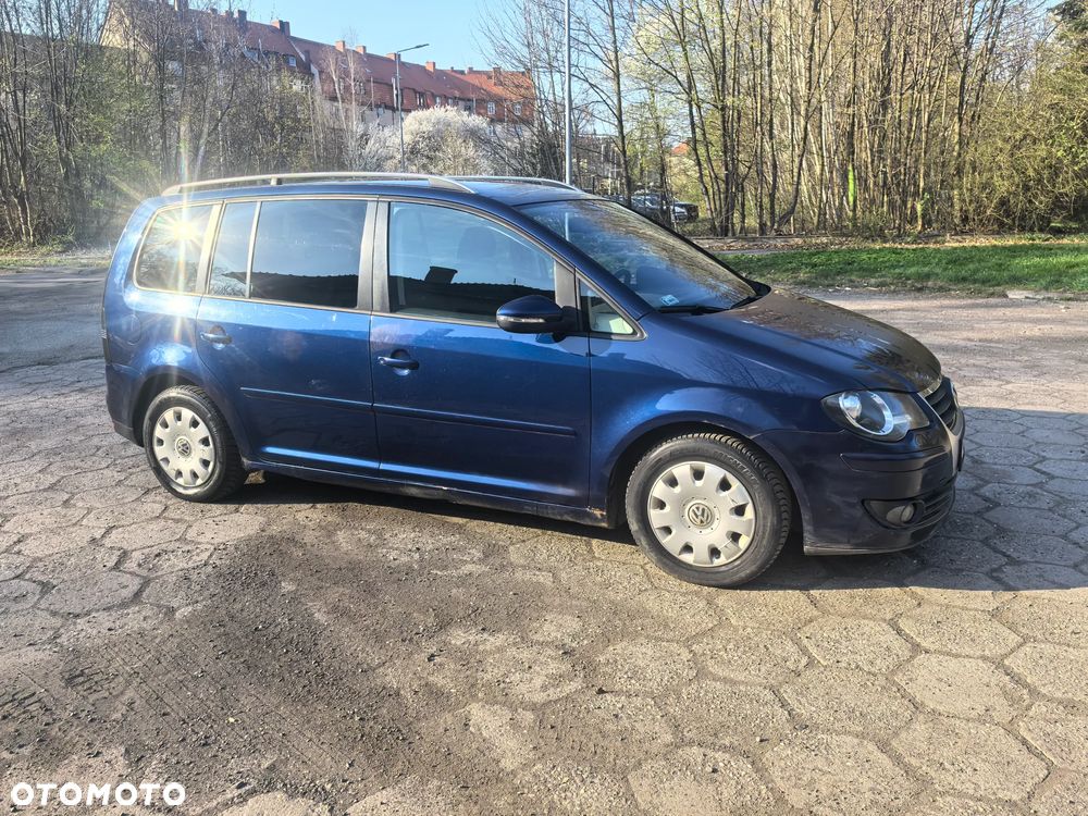 Volkswagen Touran 1.4 TSI STYLE - 2