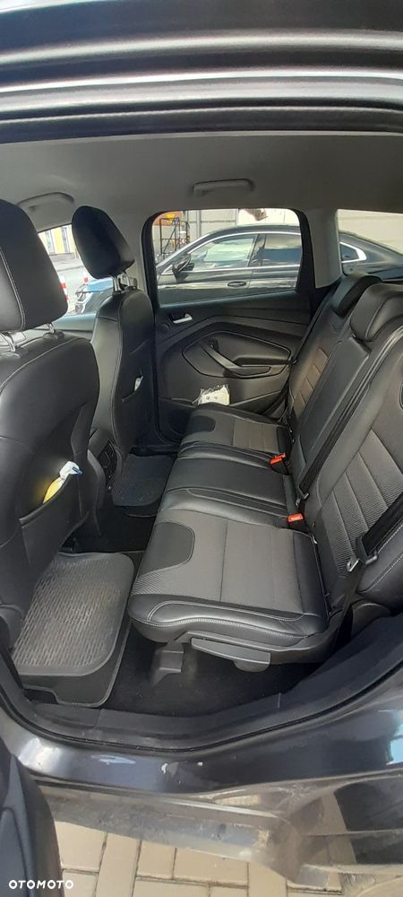 Ford Kuga - 12