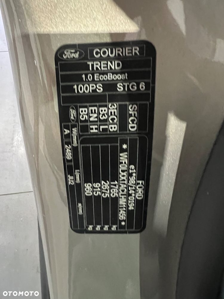 Ford Tourneo Courier 1.0 EcoBoost Sport - 22